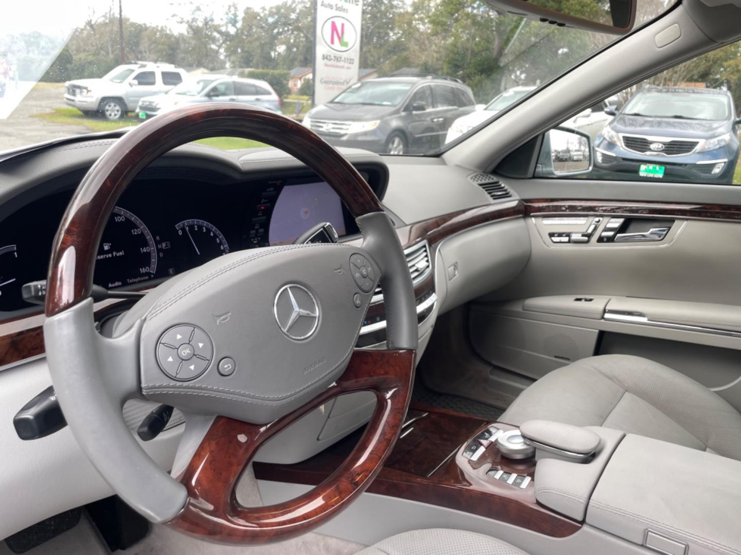 2013 GRAY MERCEDES-BENZ S-CLASS S550 (WDDNG7DB8DA) with an 4.6L engine, Automatic transmission, located at 5103 Dorchester Rd., Charleston, SC, 29418-5607, (843) 767-1122, 36.245171, -115.228050 - Photo#23